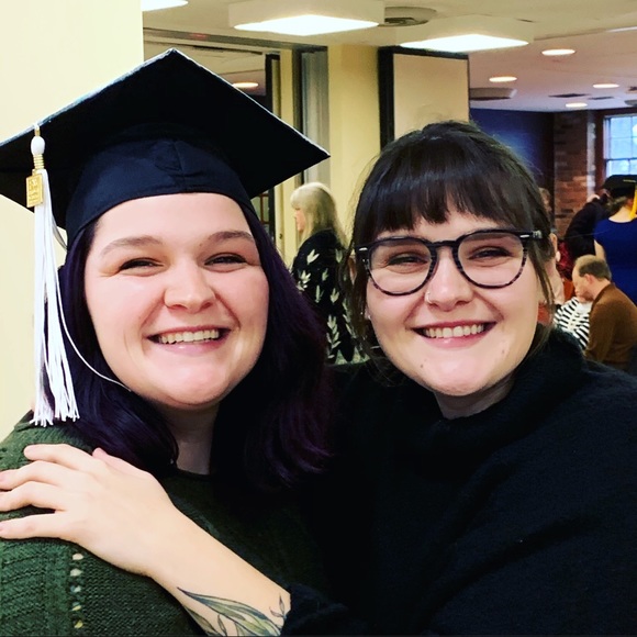 Meet your Posher, Hannah - Picture 1 of 1